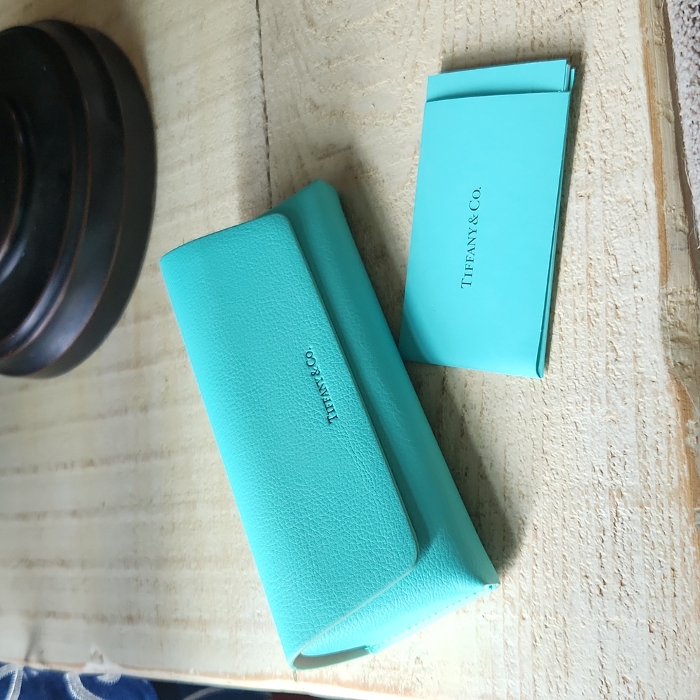 🩵Tiffany & Co Glasses Holder